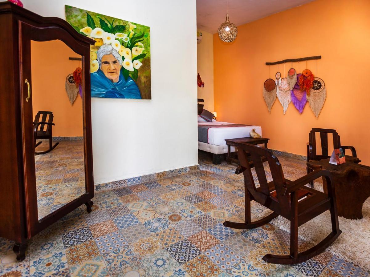 Casa Aluxes Hotel Valladolid  Buitenkant foto