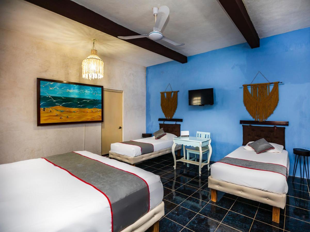 Casa Aluxes Hotel Valladolid  Buitenkant foto