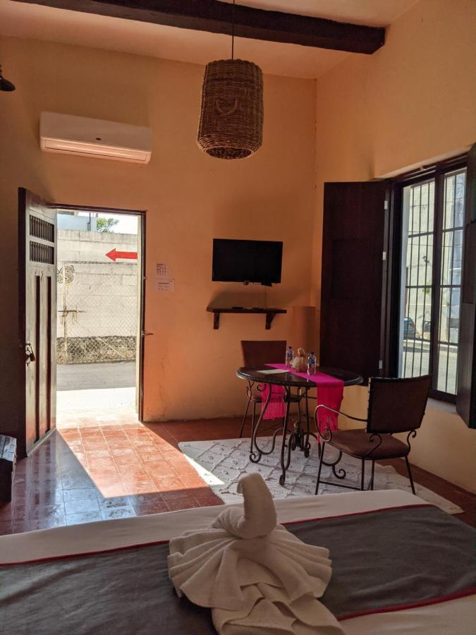 Casa Aluxes Hotel Valladolid  Buitenkant foto