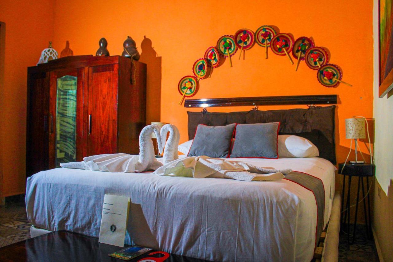 Casa Aluxes Hotel Valladolid  Buitenkant foto