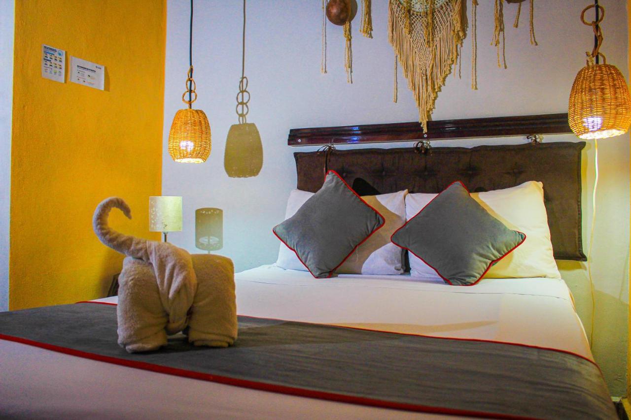 Casa Aluxes Hotel Valladolid  Buitenkant foto
