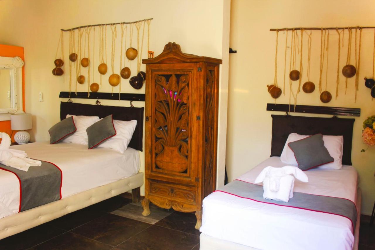 Casa Aluxes Hotel Valladolid  Buitenkant foto